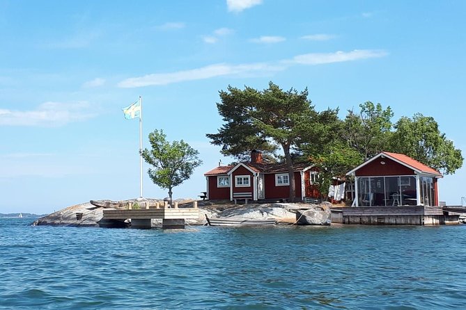 2-Day Kayaking Tour in the Archipelago of Stockholm - Camping on an uninhabited island