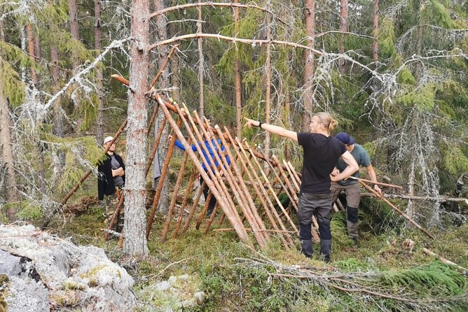2-Day Small-Group Basic Skills Survival Course in Södermanland - Finding water, food, and useful plants