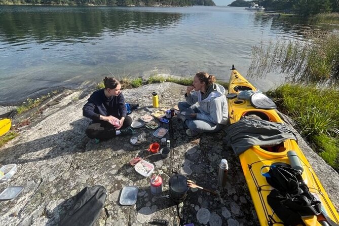 3-Day Kayak Tour in the Stockholm Archipelago - Day two: A full day of open water and island choices