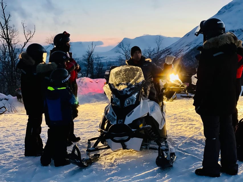 Abisko/Björkliden: Panorama Snowmobile Tour with Snacks - Safety instructions before the engines start