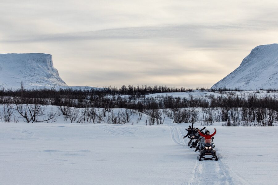 Abisko: Great Outback Snowmobile Tour with Lake Abiskojaure - Why this Abisko snowmobile trip works so well
