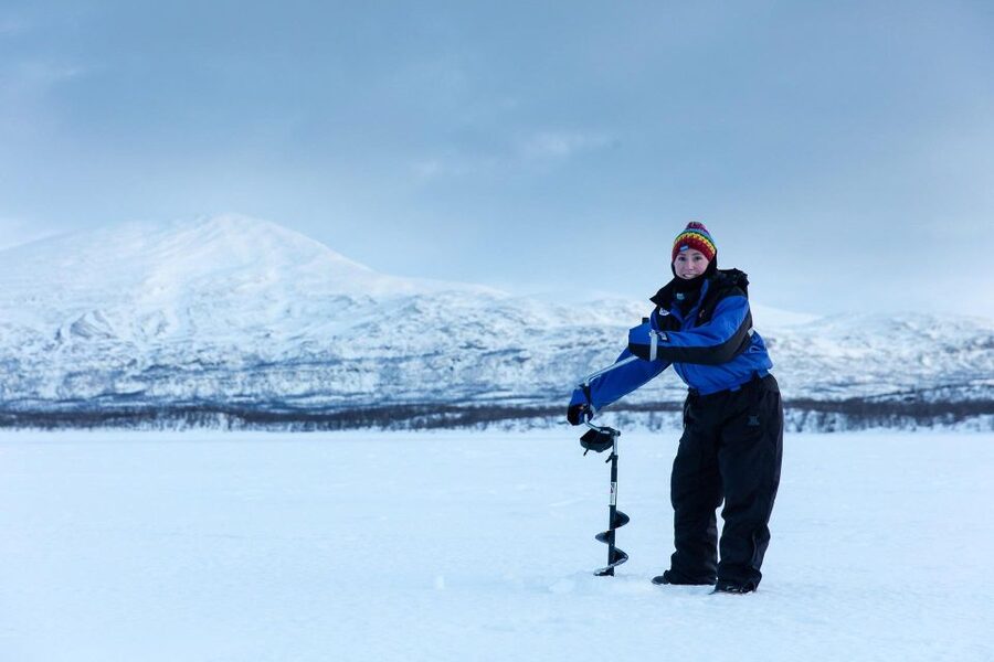 Abisko: Lake Torneträsk Arctic Ice Fishing Trip - Starting at Karvens väg 18 in Abisko Östra