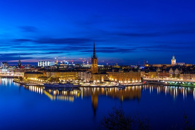 Airport Transfer: Airport ARN to Stockholm by Business Car - A private car instead of a shared shuttle