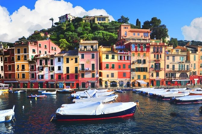 Airport Transfer: Airport ARN to Stockholm by Luxury Van - Why Flight Tracking Matters