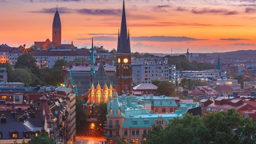 Best of Gothenburg: Private Walking Tour with a Local - Feskekôrka and the city’s seafood culture