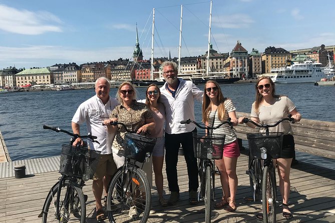 Best Stockholm Bike Tour. English, French or Spanish! - Fika and the human side of the tour