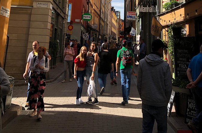 Bloody Stockholm 2h - ghosts, horror and Dark Folklore Tour - Logårdstrappan and the spirits beneath the water