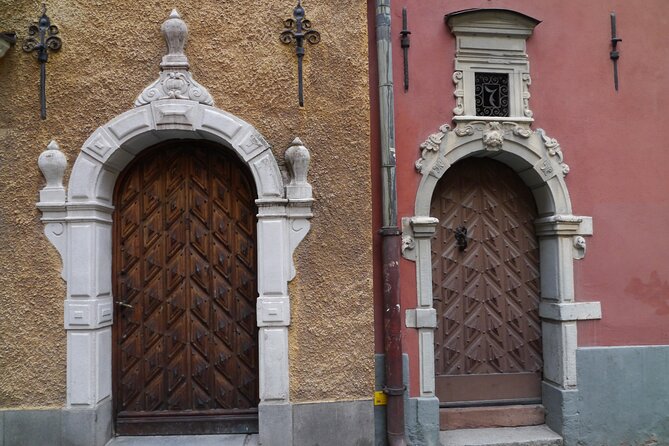 Bloody Stockholm 2h - ghosts, horror and Dark Folklore Tour - Iron, doors, and the danger facing newborns