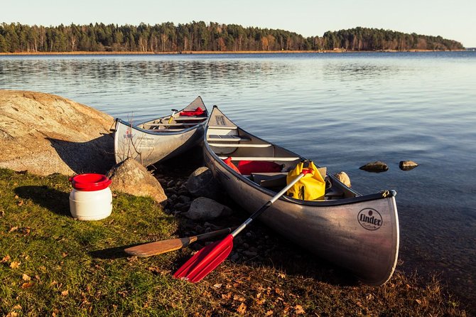 Canoe adventure in Stockholm Archipelago - Paddling through Bogesund Nature Reserve