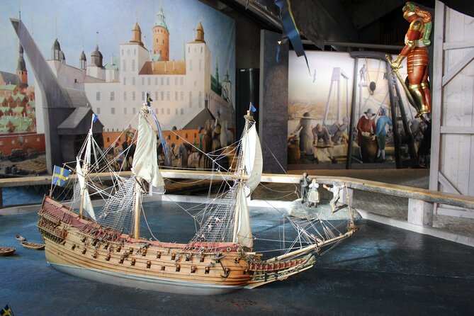 City Hall, Old Town & Vasa Museum - all-in-1 guided experience - Guides who make the difference