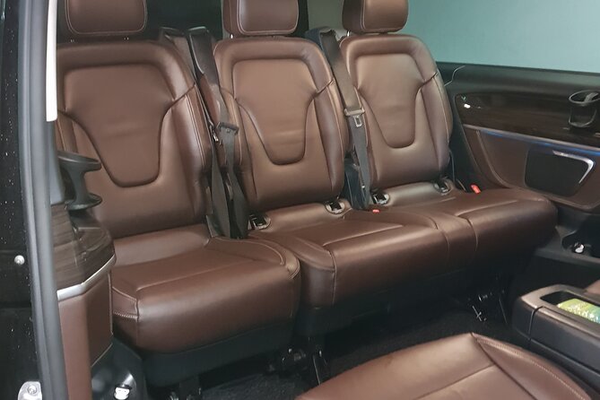 Cruise port VIP Transfer : Cruise port to Arlanda Airport 1-3 passenger - Chauffeur Service With Useful Extras