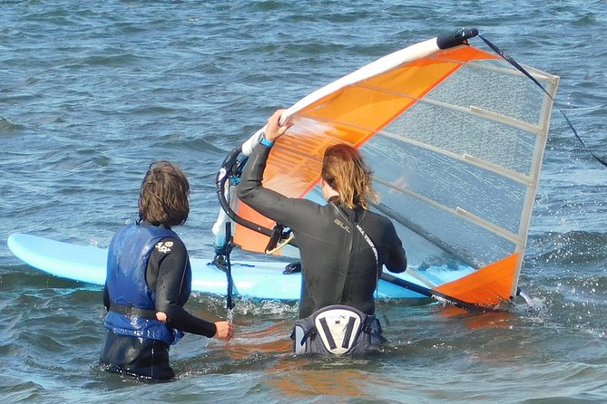 Dynamic Windsurfing Beginner class Day1 - Starting at Smedsuddsvägen 12 in Stockholm