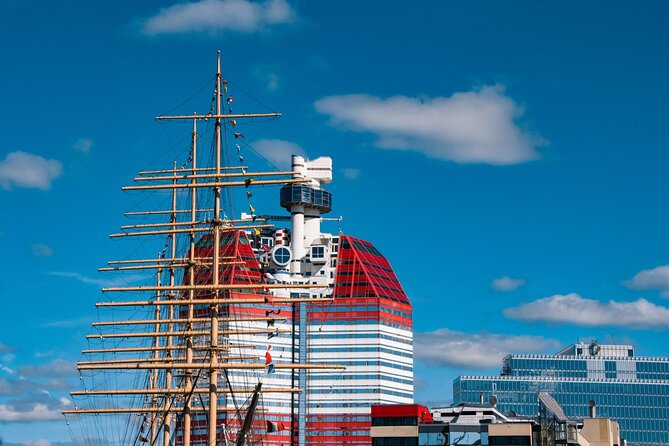 Explore Gothenburg in 60 minutes with a Local - A quieter pause at Esperantoplatsen
