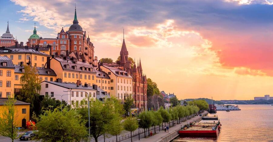 Family Walking Tour of Stockholm's Old Town, Junibacken - Is $205 per person a fair price?
