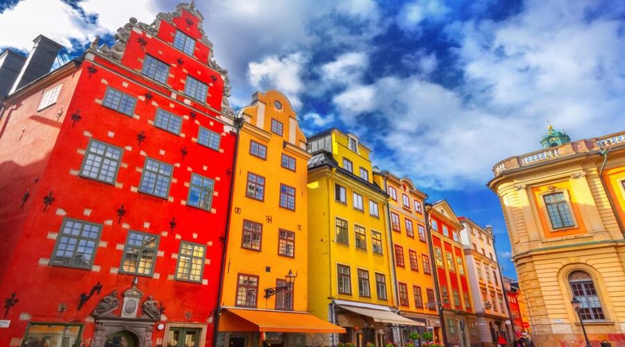 Family Walking Tour of Stockholm's Old Town, Junibacken - Starting at Järntorgsbrunnen in Gamla stan