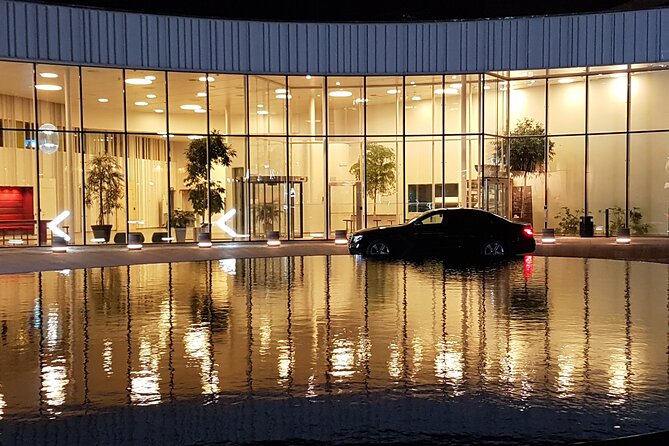 First Class Airport Limousine Transfer: Arlanda Airport to Stockholm City - Choosing between a Mercedes, BMW, or V-Class