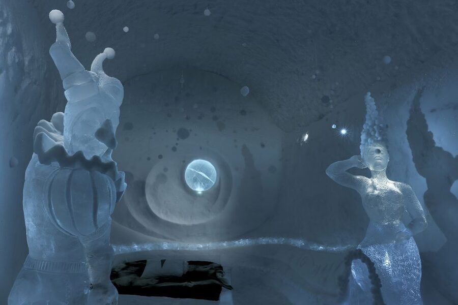 From Abisko: Explore the Icehotel - The morning pickup from Abisko and Björkliden