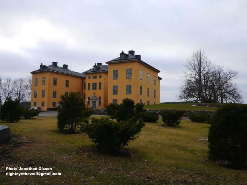 From Stockholm: Guided Day Trip to Sigtuna City - Viby village and its red cabins