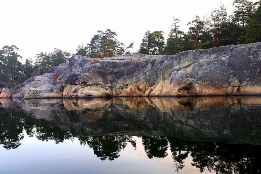 Full-Day Stockholm Archipelago Sailing Tour - Setting sail with a small group