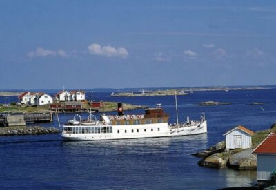 Archipelago cruise with guide