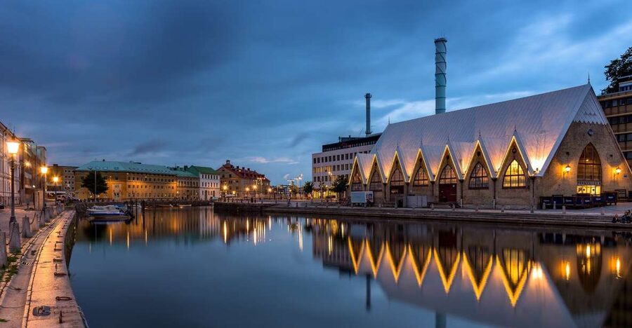 Gothenburg: Capture the most Photogenic Spots with a Local - Starting at Skansen Kronan