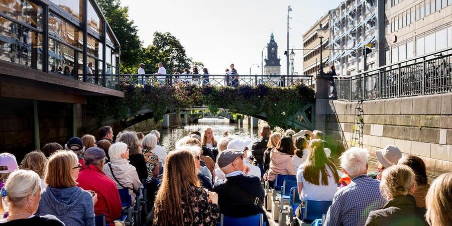 Gothenburg: City Canal Sightseeing Cruise - What $30 buys you