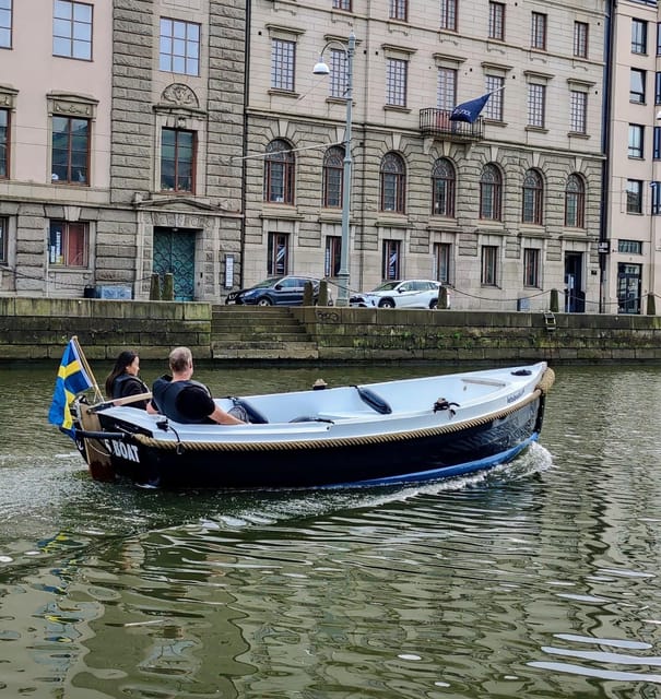 Gothenburg city center: Electric selfdrive boat tour - Betelskeppet and Rosenlundsverket