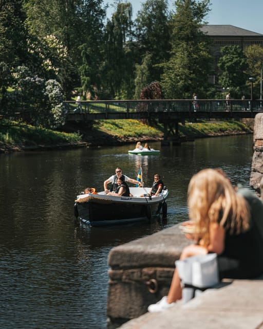Gothenburg city center: Electric selfdrive boat tour - Carolus XI Rex Bastion and Feskekörka