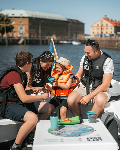 Gothenburg city center: Electric selfdrive boat tour - The Garden Society and Slussplatsen