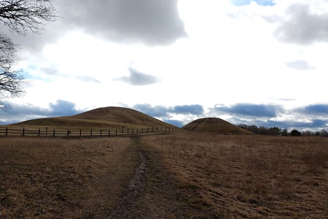 Guided tour 90min at Old Uppsala mounds and old Uppsala church - Walking the mounds during the 50-minute first stop