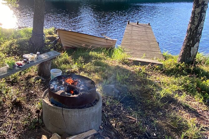 Hike with Wild Forage Surviving Tips and Local Lunch at the Lake - Is the $192 price fair for this half-day outing?