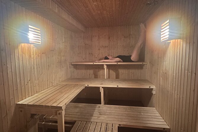 Icebathing and Sauna, Forest Hike and Fireplace Lunch - Private - Fika Beside the Lake