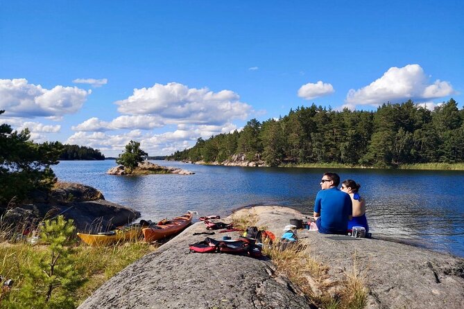 Kayak Tour in the Stockholm Archipelago with Lunch Meal - Learning the basics before setting off