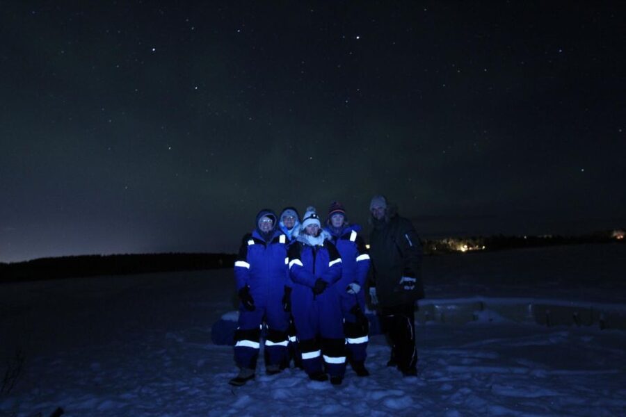Kiruna: Build your own igloo overnight Tour - What the $326 price includes