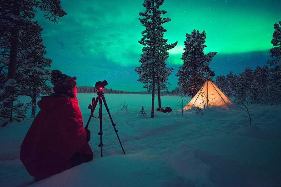 Kiruna: Northern Light Photo Tour with Equipment - Learning the camera before the sky changes