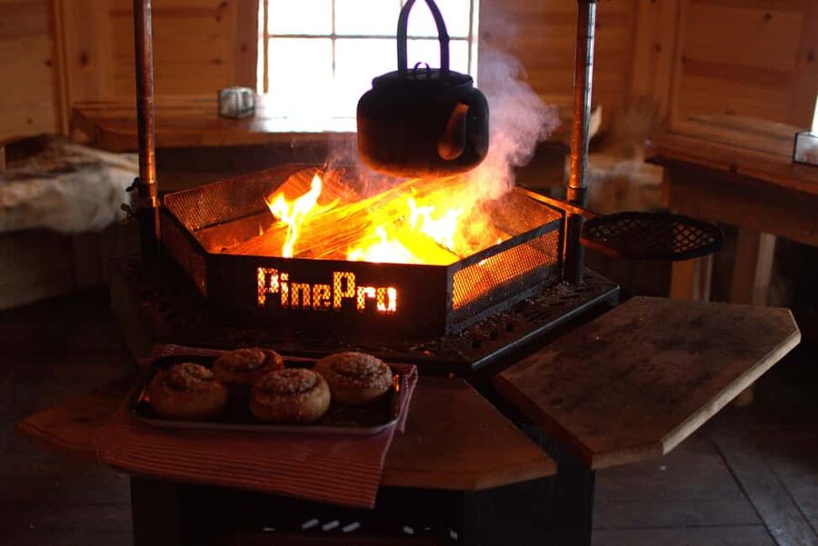 Luleå: Guided Dog Sledding Tour - Coffee beside the open fire