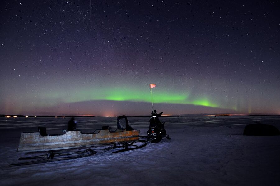 Luleå : Northern Lights Tour on a Snowmobile drawn Sled - Why the fire stop matters in the Arctic cold
