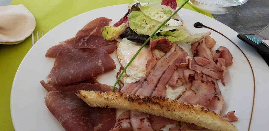 Malmö: Self-Guided Food Tour - Stop two: fish from Fiskehoddorna