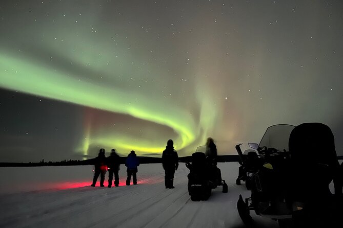 Northern Light snowmobile tour in Kiruna 7:30 pm - Fika gives the evening a welcome pause