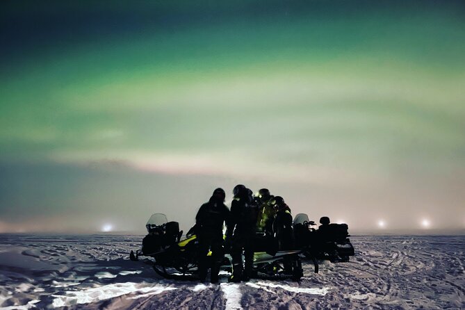 Northern Light snowmobile tour in Kiruna 7:30 pm - The snowmobile ride through Kiruna’s wilderness