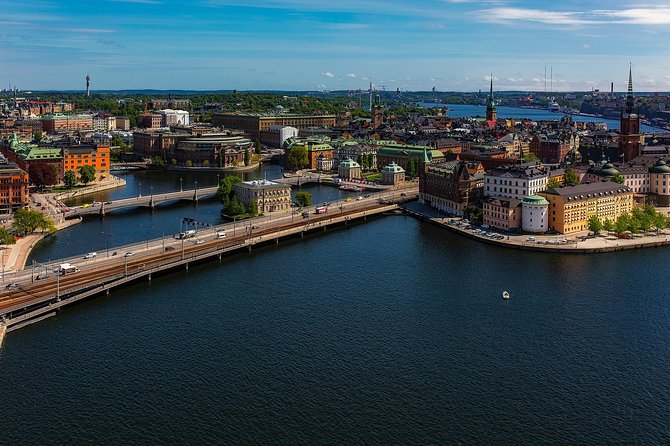 Private 4h VIP city tour by limousine car and guide in Stockholm - What four hours in Stockholm can really cover