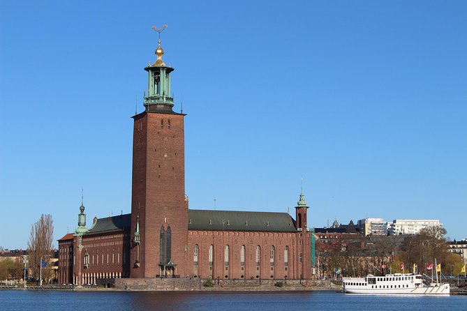 Private 4h VIP city tour by limousine car and guide in Stockholm - Concert Hall and the National Theatre by car