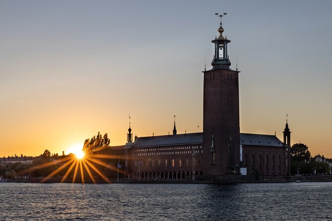Private Golden Hour Photo Walk in Stockholm - Skeppsholmsbron and the art of the city bridge