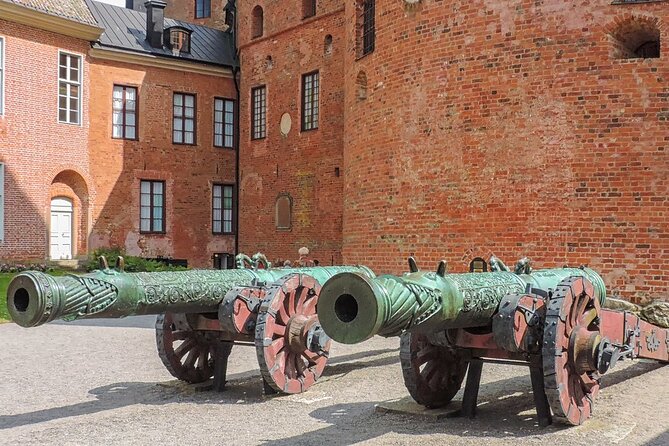 ROYAL Castle Skokloster and Viking Sigtuna (private tour) - The guide’s role and the strongest part of the experience