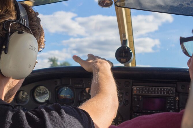 Scenic Flight Tour Over Stockholm - Mälaren and the approach to Stockholm
