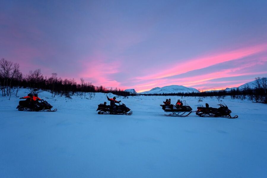 Snowmobile Adventure Abisko (Shared) - Guides can make or break the ride