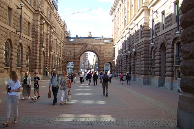 Stockholm- A Beauty On The Water: Old Town Walking Tour and Boat Trip Combined - Lejonbacken and Sweden’s former great-power age