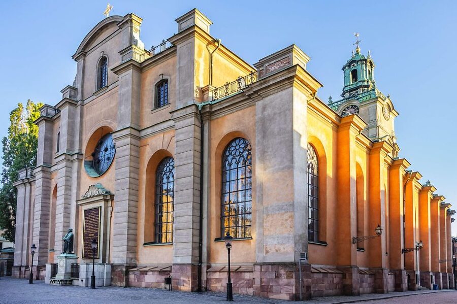 Stockholm Archipelago Boat Cruise, Gamla Stan Walking Tour - Starting in Gamla Stan beside the Royal Palace