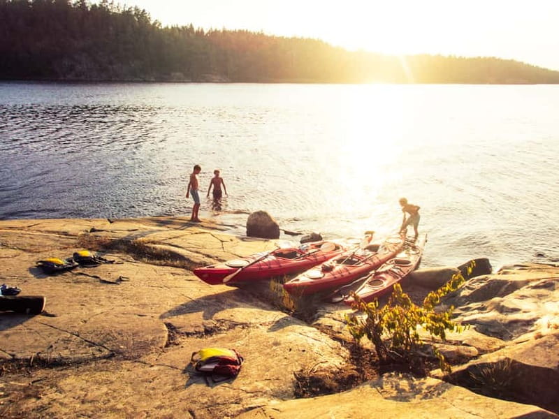 Stockholm: Archipelago Islands Kayak Tour and Outdoor Picnic - The four-hour option: fika and a Baltic swim