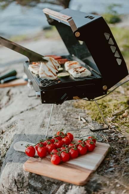 Stockholm: Archipelago Islands Kayak Tour and Outdoor Picnic - What the guides add to the experience